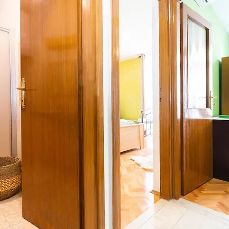 Sea Star Apartment *